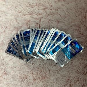 21 Crest White Strips!!!